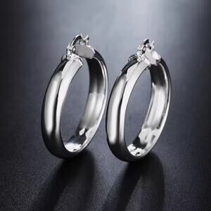 925 Sterling Silver Hoop Dangle Earrings 1.5 in. x 3 mm. Womens 90s Y2K Fashion